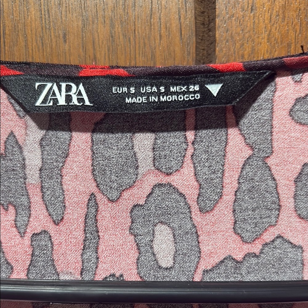 Zara Red and Black Leopard Print Wrap Dress - Picture 2 of 9